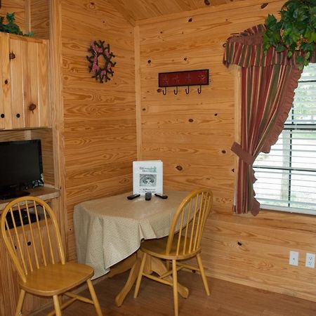 麦地那湖露营3号度假小屋假日公园 Lakehills 外观 照片
